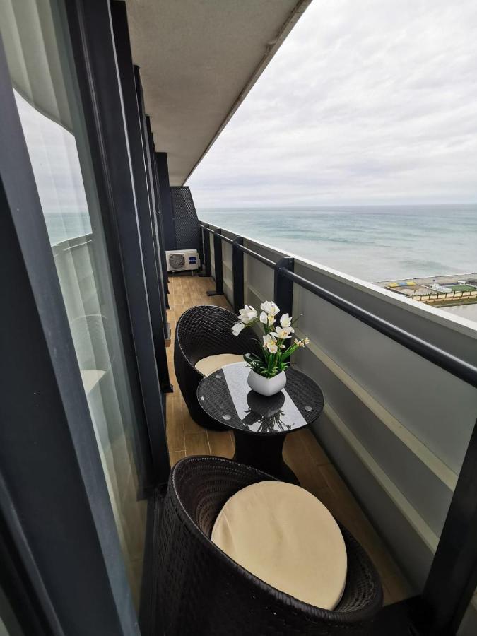 Batumi Orbi City Sea View Apartment ภายนอก รูปภาพ