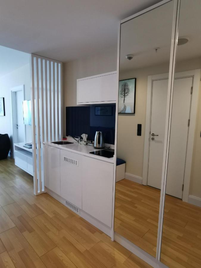 Batumi Orbi City Sea View Apartment ภายนอก รูปภาพ