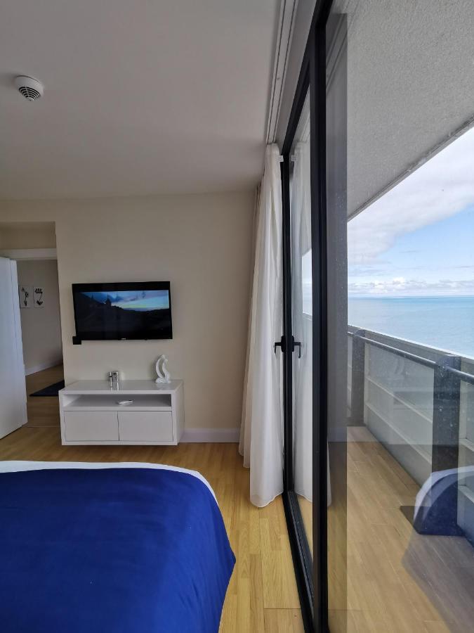 Batumi Orbi City Sea View Apartment ภายนอก รูปภาพ